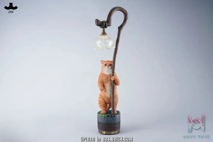 JXK – Lily of the Valley Reflecting a Cat JXK342 (Licensed)