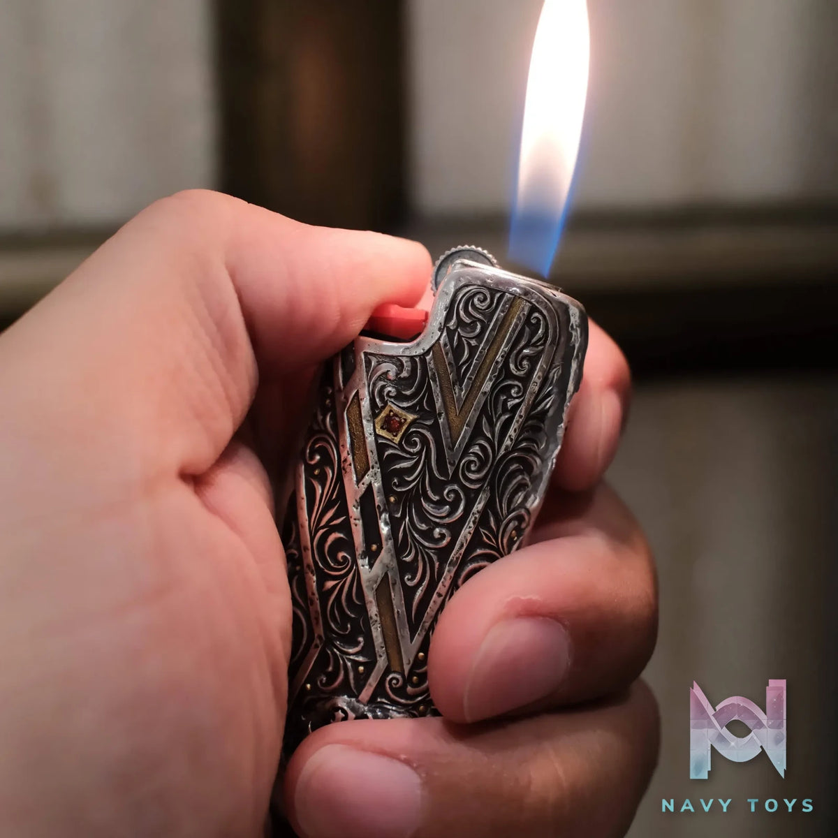 Raven Studio (silver jewelry) – Original Exclusive “Resplendent Splendor” Lindsay Engraved Bic J5 Lighter Case Original