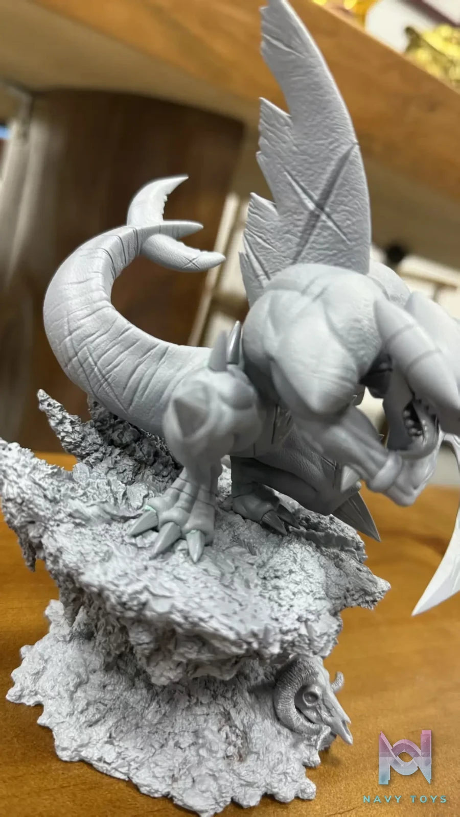 Shen Me Gua Studio – Mega Garchomp Pokémon