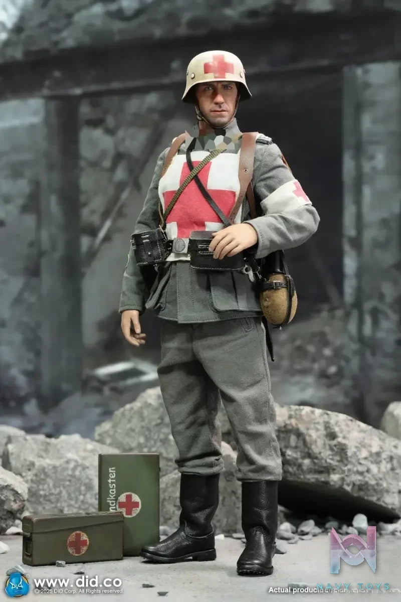 DID Studio – 1/6 Scale WWII German Medic Officer Candidate Gregor D80183 (Licensed)
