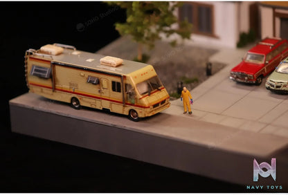 SOHO Studio – Breaking Bad 1/64 Walter White’s Family House Scene (Licensed)