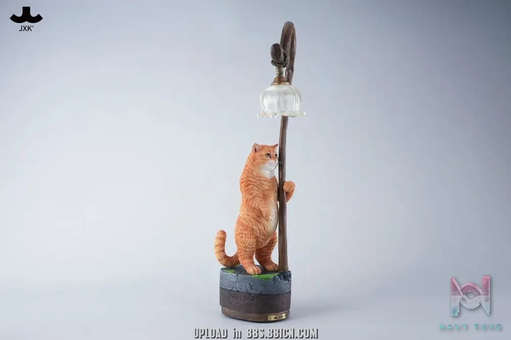JXK – Lily of the Valley Reflecting a Cat JXK342 (Licensed)