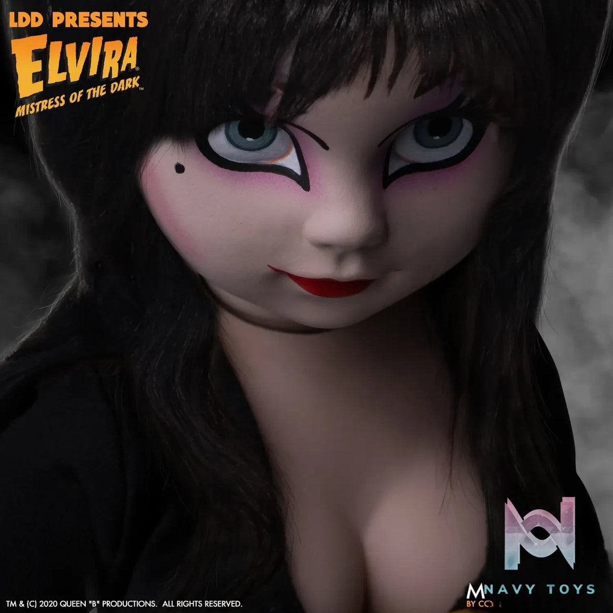 Mezco Studio – Elvira Mistress of the Dark (Licensed)