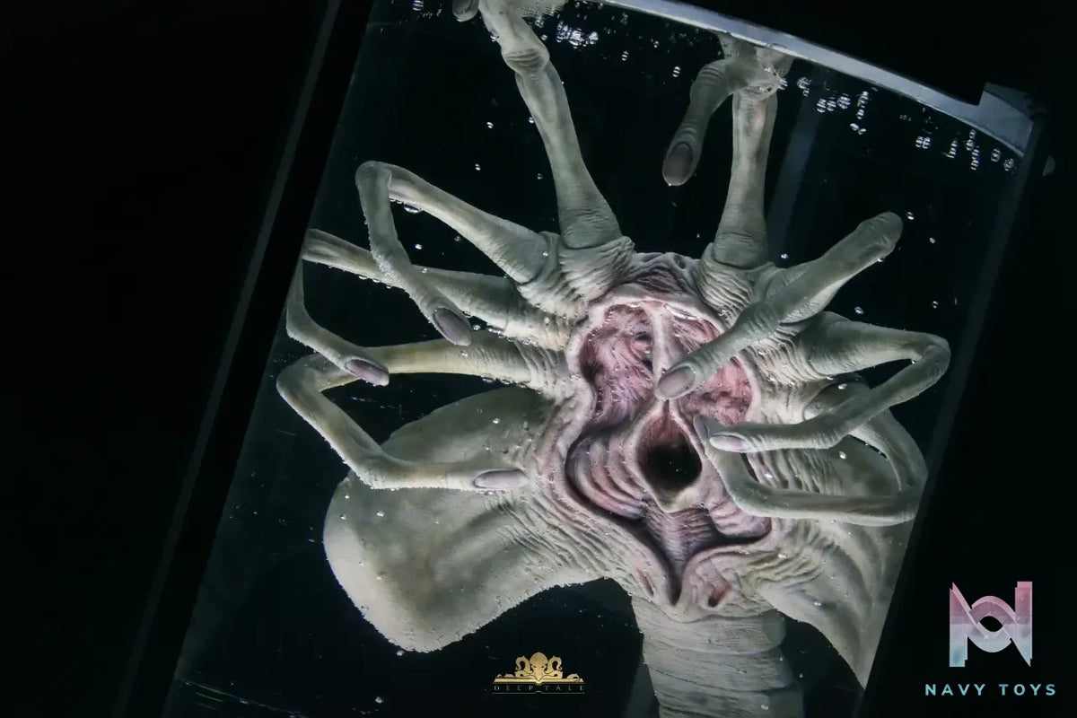 Deep Tale Studio – Alien Facehugger Stasis Chamber