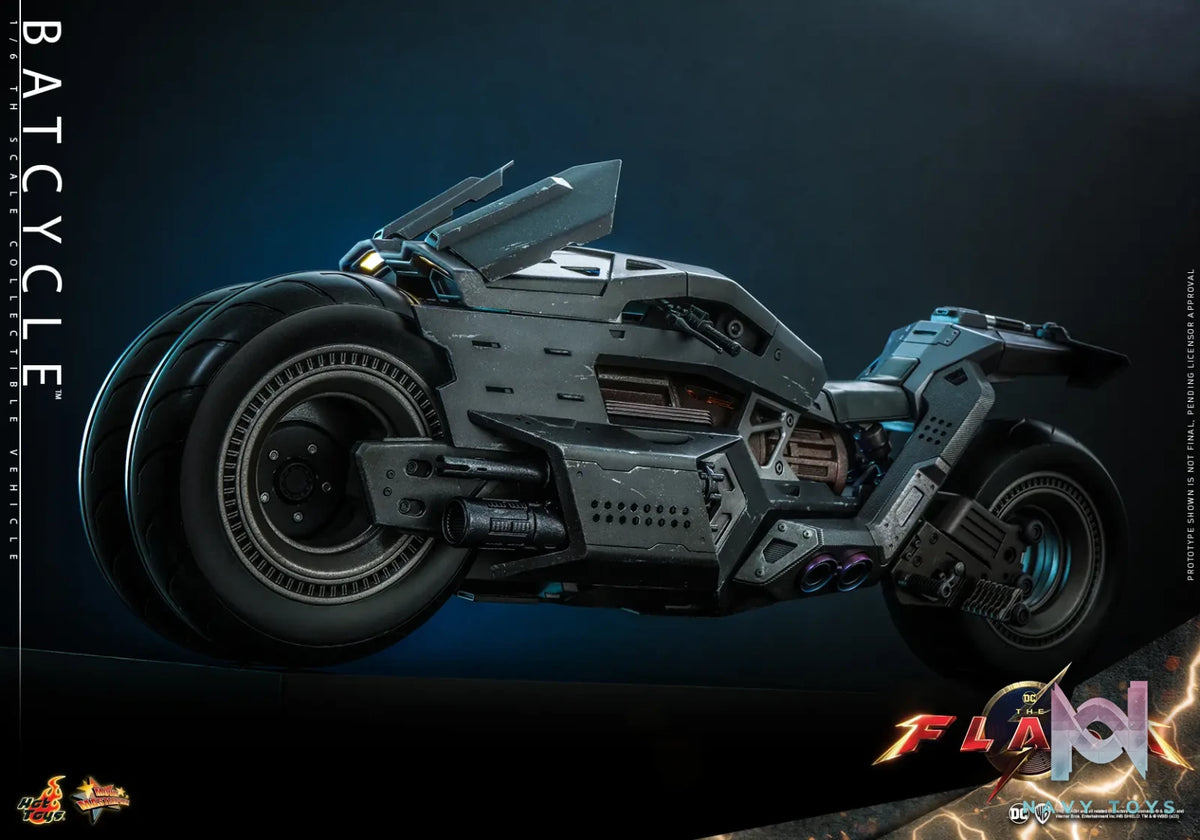 Hottoys – The Flash – Batman and Batcycle – 1/6th Scale MMS703 MMS704 MMS705 (Licensed)