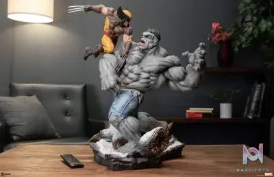 Sideshow Collectibles – Marvel collectible Grey Hulk vs Wolverine 2002162 (Licensed)