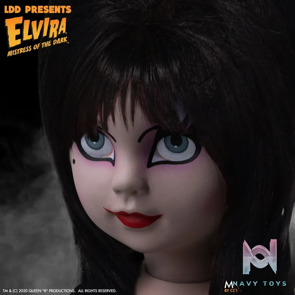 Mezco Studio – Elvira Mistress of the Dark (Licensed)
