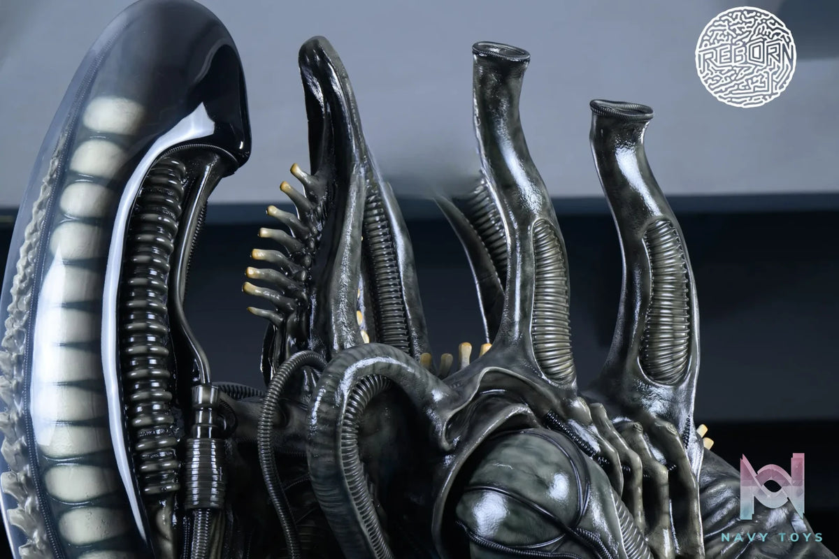 Reborn Studio – Alien Bowing Alien