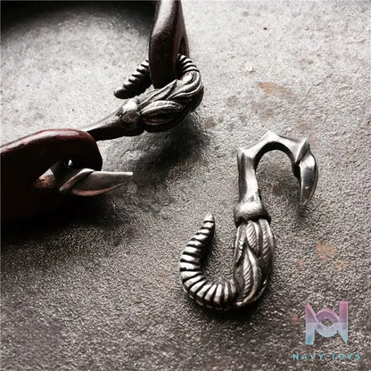 Raven Studio (silver jewelry) – Claws Meet Rattlesnake S-Shaped Connecting Hook Original