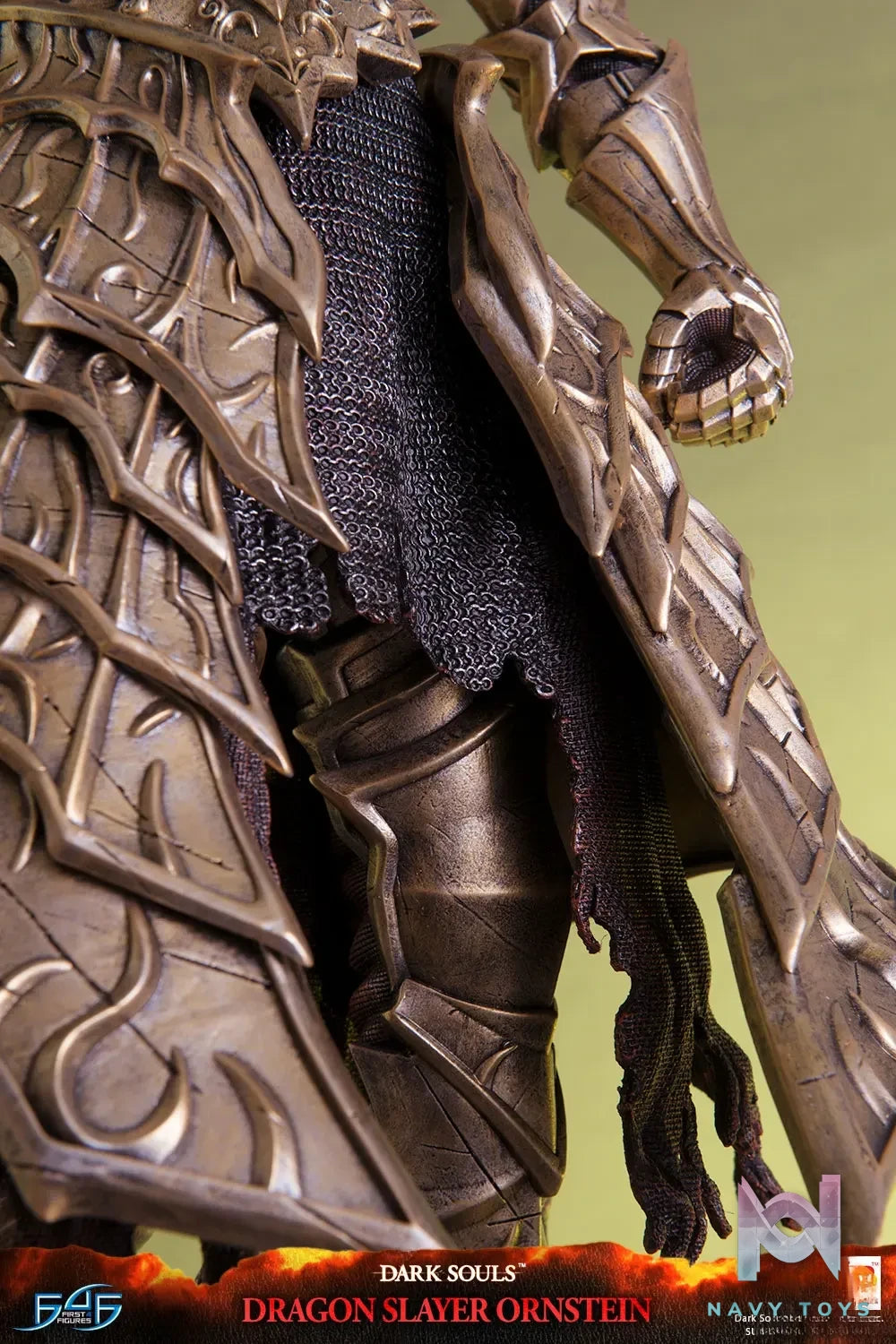 First 4 Figures – Dark Souls Dragon Slayer Ornstein DSORNR (Licensed)