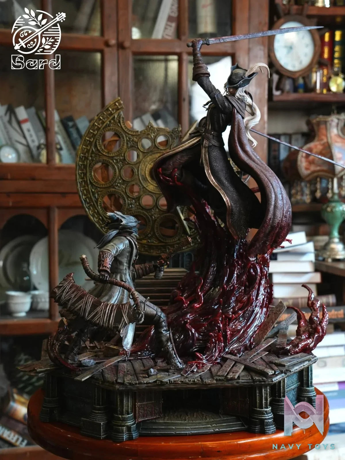 Lady Maria vs Hunter resin statue Bard studio anime figure