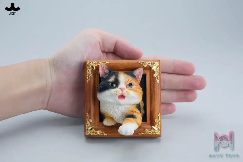 JXK – Escaped domestic cat JS-2608 (Licensed)