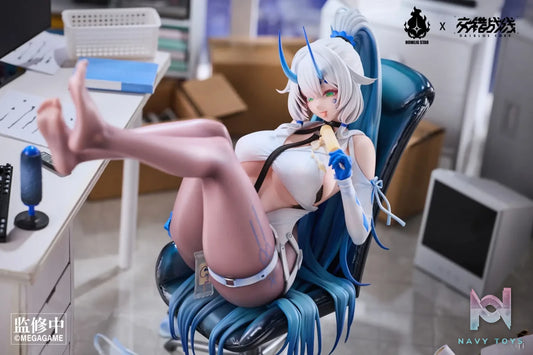 Howling Star – Cross Core Midnight Chill Sweetness 1/6 Scale Figure (Licensed)
