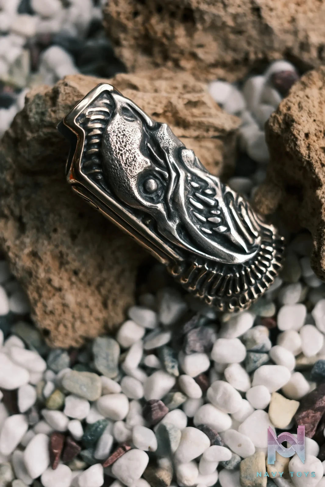 Raven Studio (silver jewelry) – Misty Fire Handmade Silver BIC J5 Lighter Case Original
