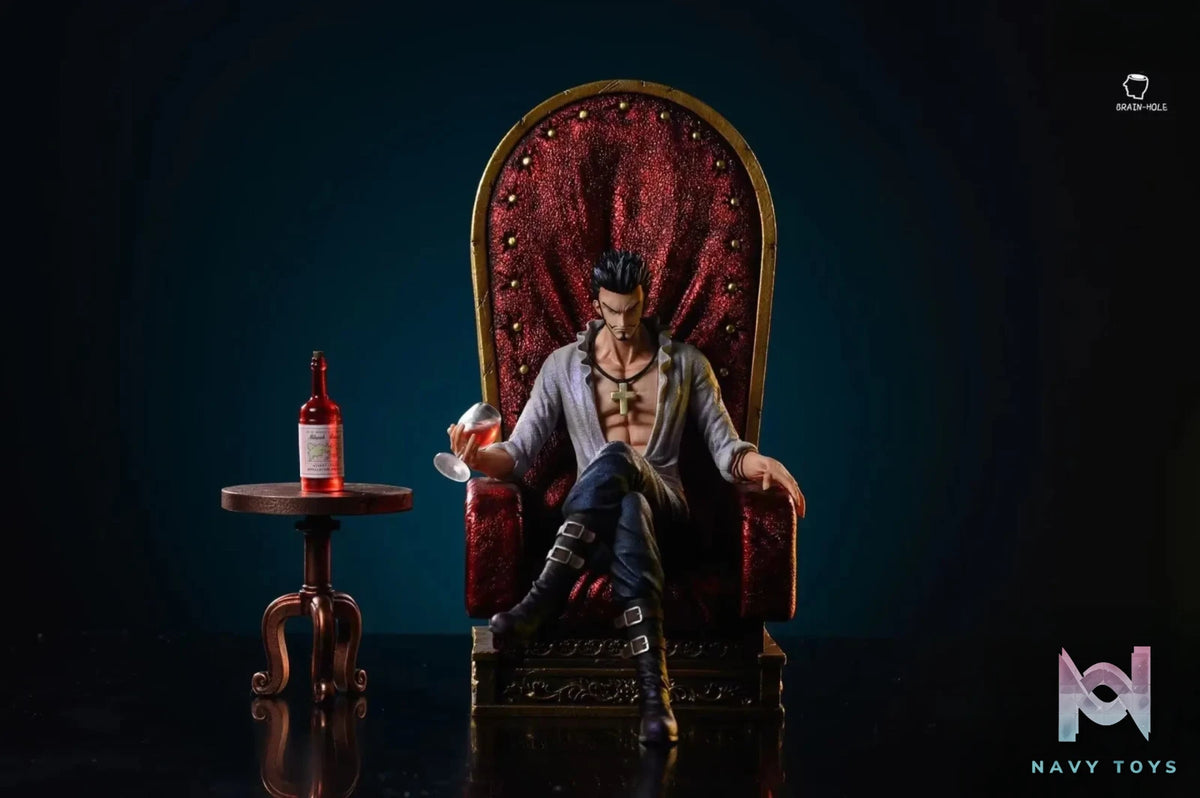 Brain-Hole Studio – One Piece Seated Dracule Mihawk