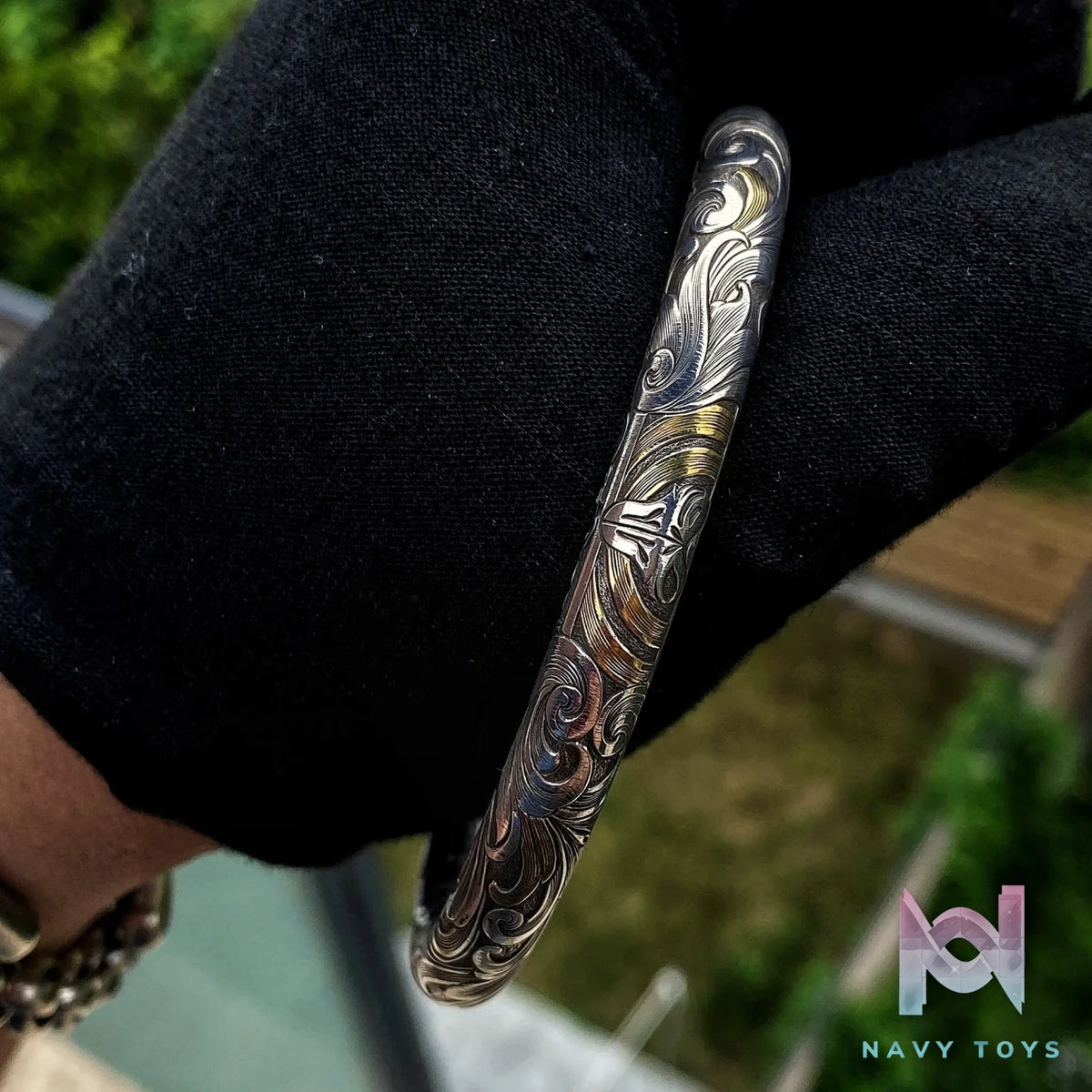 Raven Studio (silver jewelry) – Exclusive Design “Blossoms” Lindsay Engraved Cylinder Bracelet Original