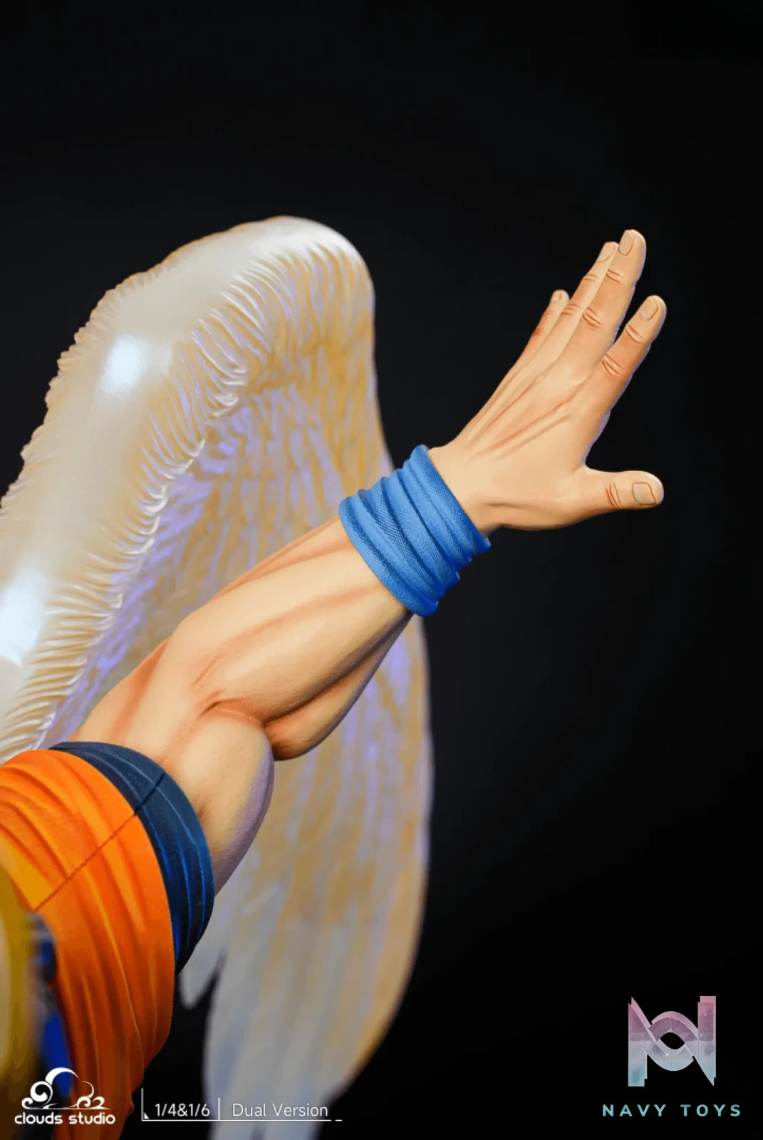 Clouds Studio – Dragon Ball Waving Goku