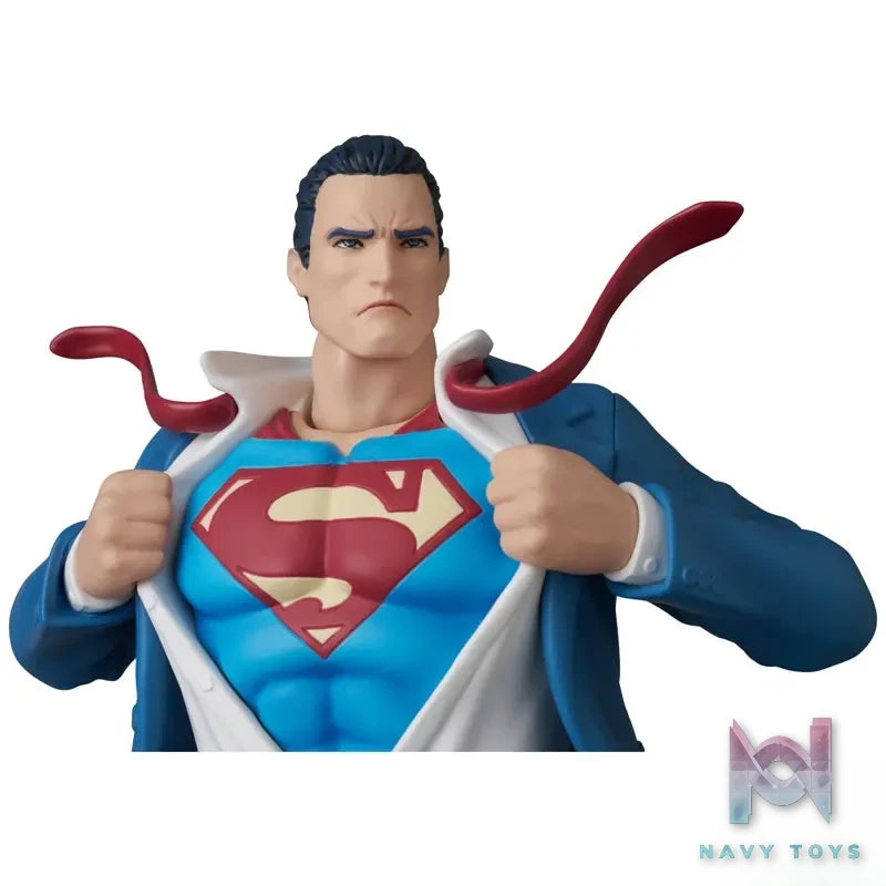 MEDICOM TOY – MAFEX No.300 MAFEX CLARK KENT (BATMAN: HUSH Ver.) (Licensed)