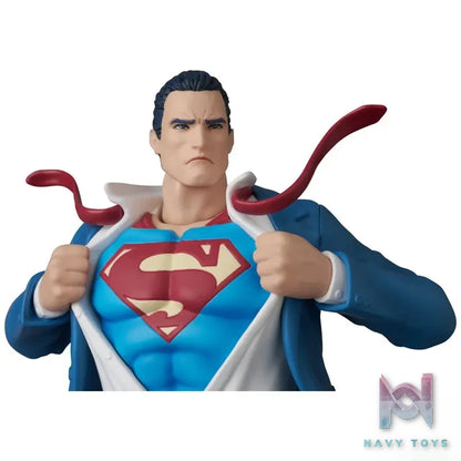 MEDICOM TOY – MAFEX No.300 MAFEX CLARK KENT (BATMAN: HUSH Ver.) (Licensed)