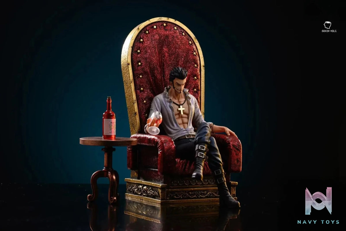 Brain-Hole Studio – One Piece Seated Dracule Mihawk
