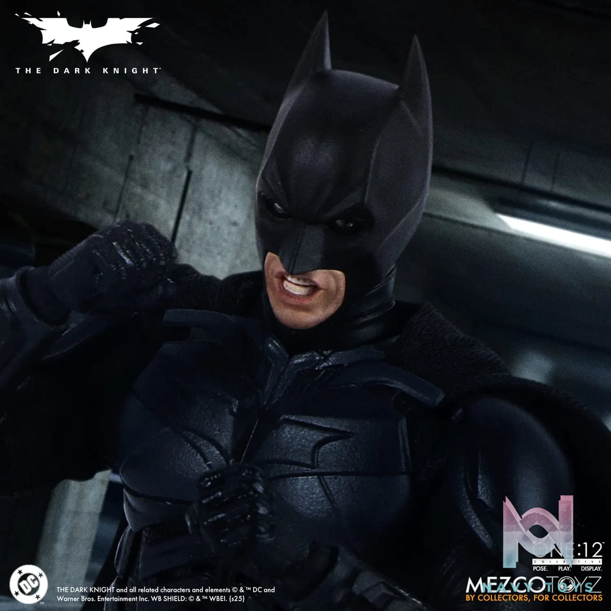 Mezco Studio – 1/12 Batman The Dark Knight (2008 Movie Version) Batman (Licensed)