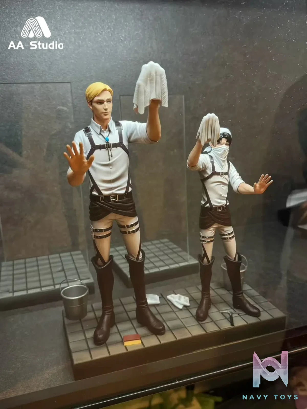 AA Studio – Levi Ackerman X Erwin Smith Window Wiping Attack on Titan