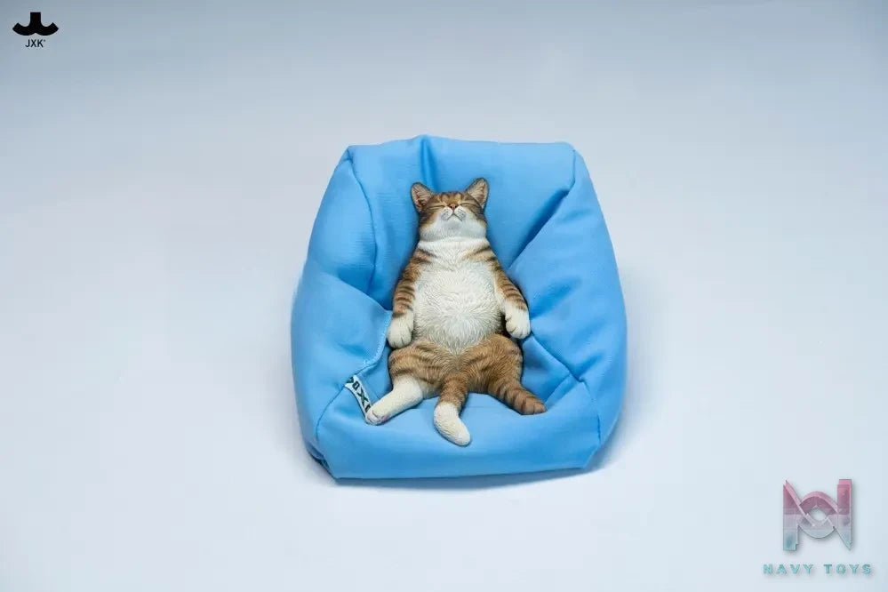 JXK – Lazy Cat on the Sofa JXK336 (Licensed)