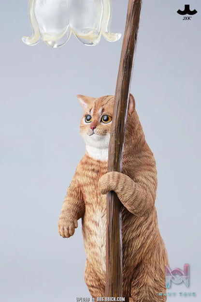 JXK – Lily of the Valley Reflecting a Cat JXK342 (Licensed)