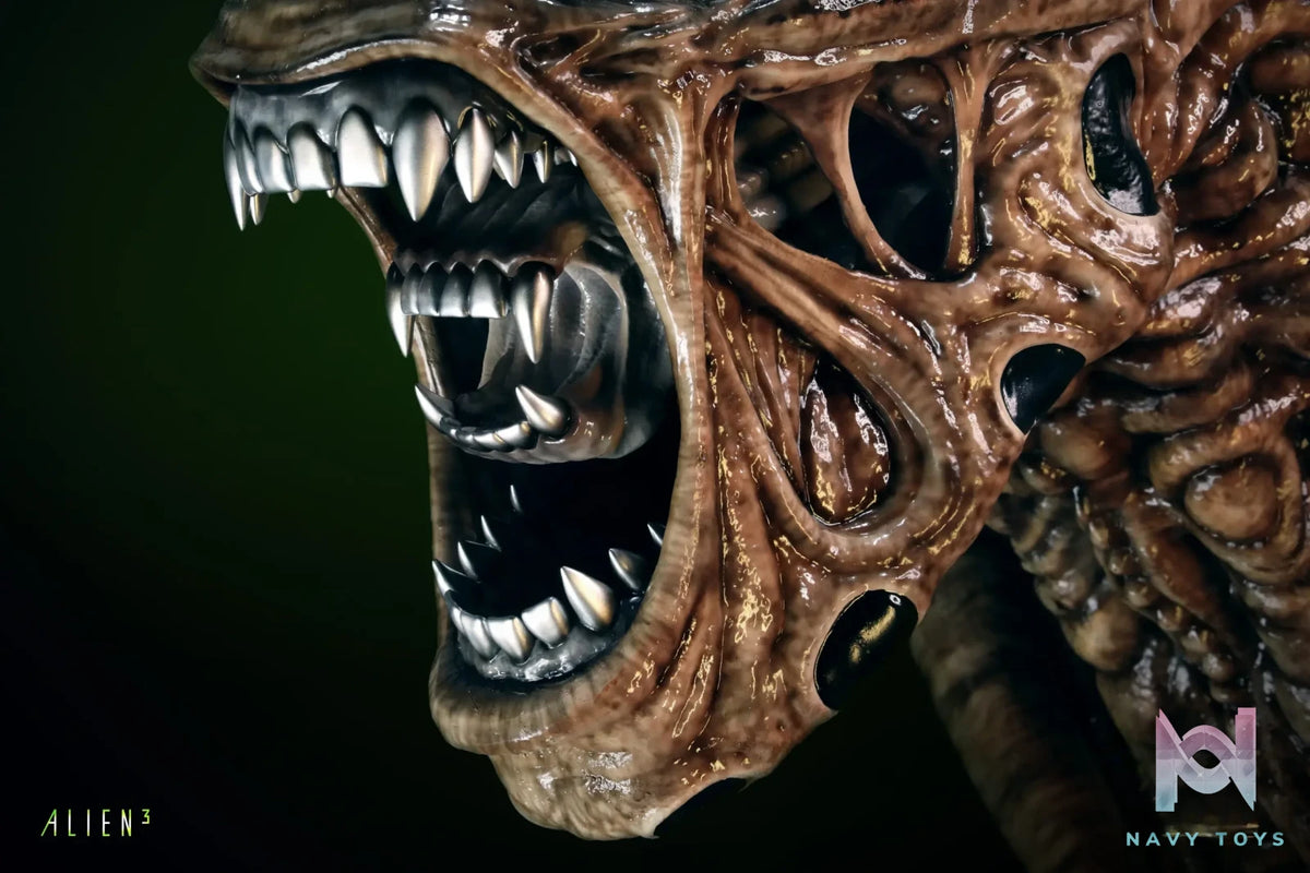 Deep Tale Studio – Life-Size Dog Alien Bust Alien