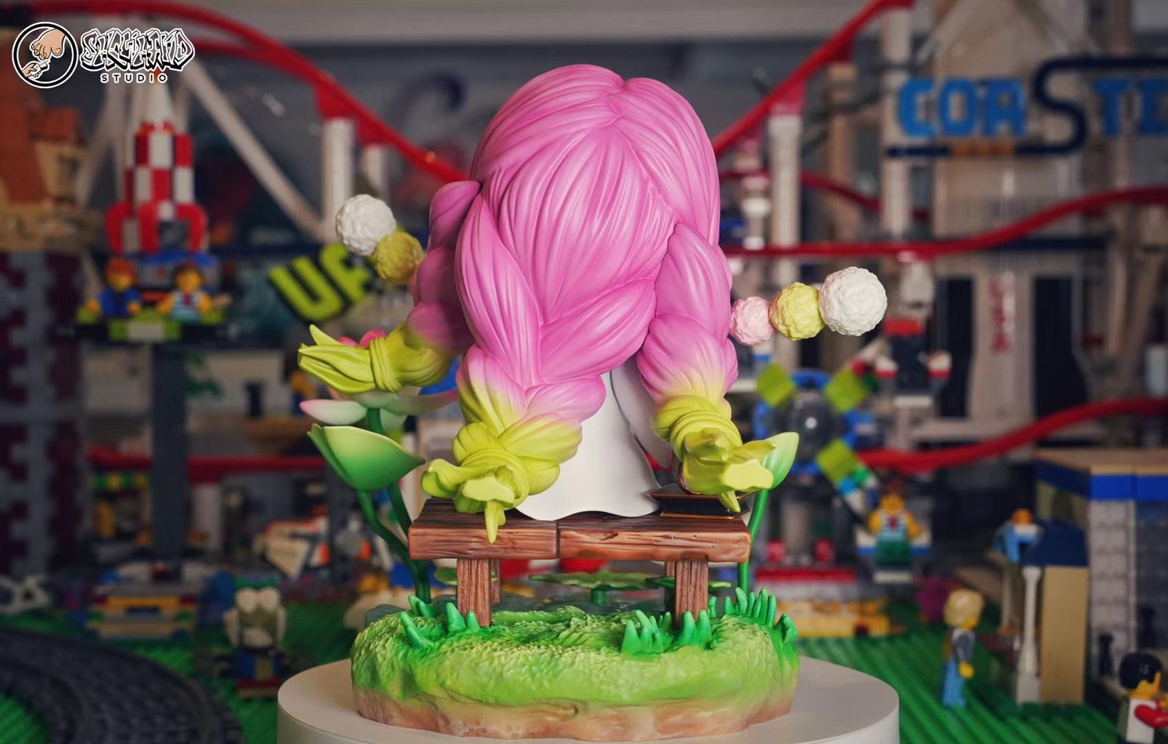 Kanroji Mitsuri - Showhand Studio resin statue showhand studio anime figure