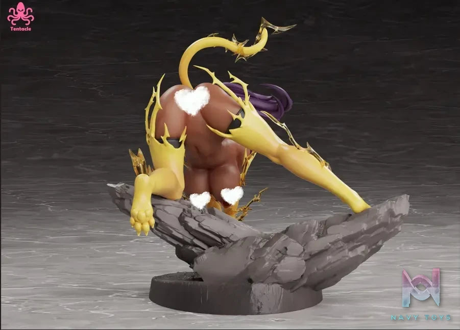 Tentacle Studio – Lightning Cat Yoruichi vs. Tentacles Bleach