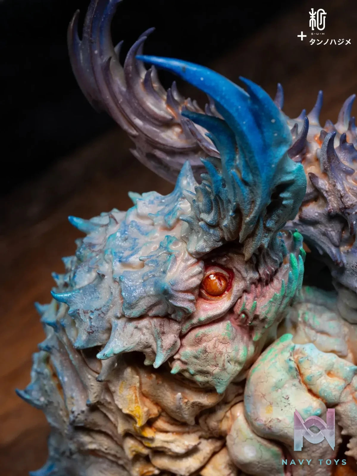 Manas SUM – 1/8 Earwig Statue (Licensed)