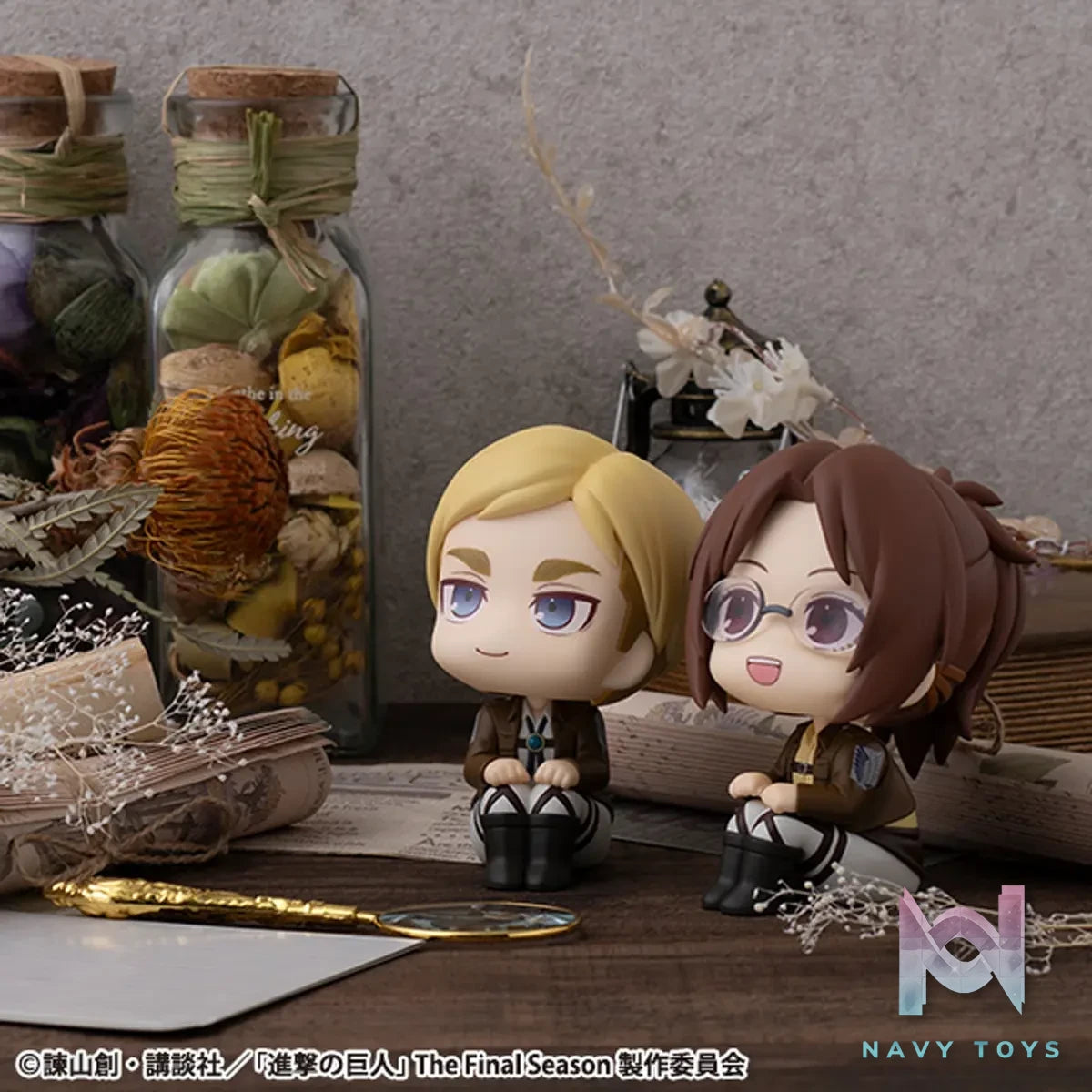 MegaHouse – LookUp Attack on Titan Hange Zoe X Erwin Smith Complete Figure (Licensed)