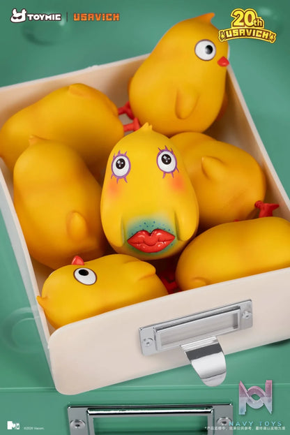 TOYMIE – Usavich 20th Anniversary Commemorative Drop Komanetsyn X Chick (Licensed)