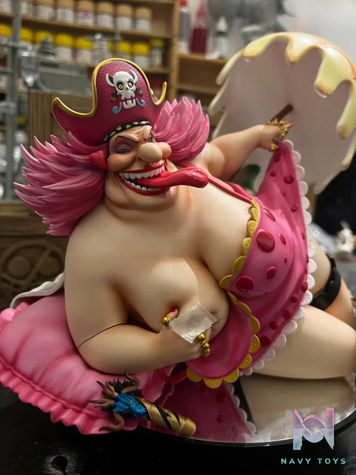 BT Studio – One Piece Big Mom Charlotte Linlin