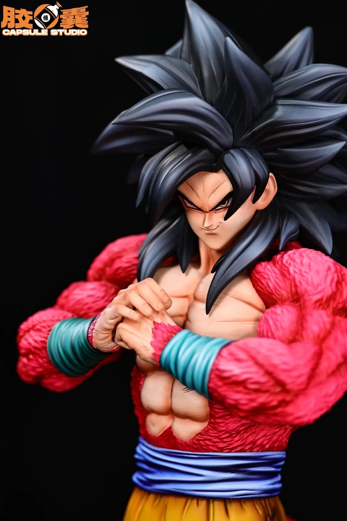 Capsule Studio - Dragon Ball Super Saiyan 4 Goku Clasps His Fists resin statue Navy Toys anime figure