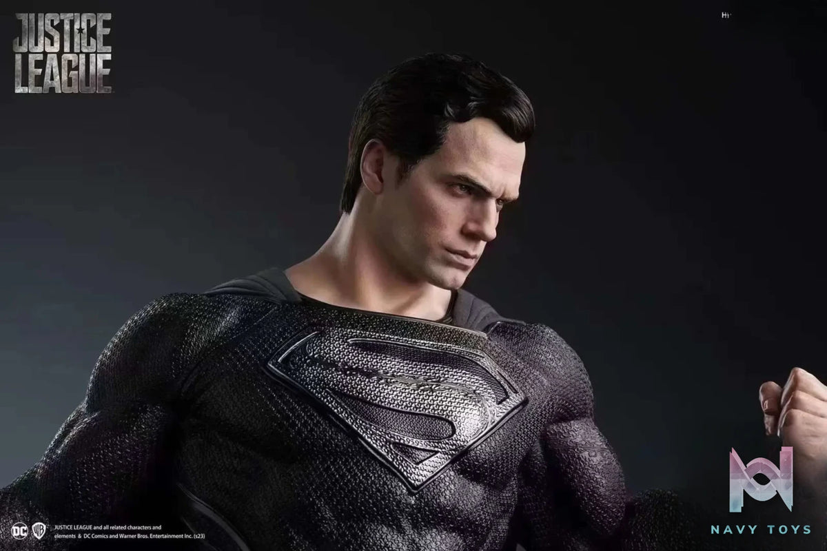 Queen Studio – DC Black Superman (Licensed)