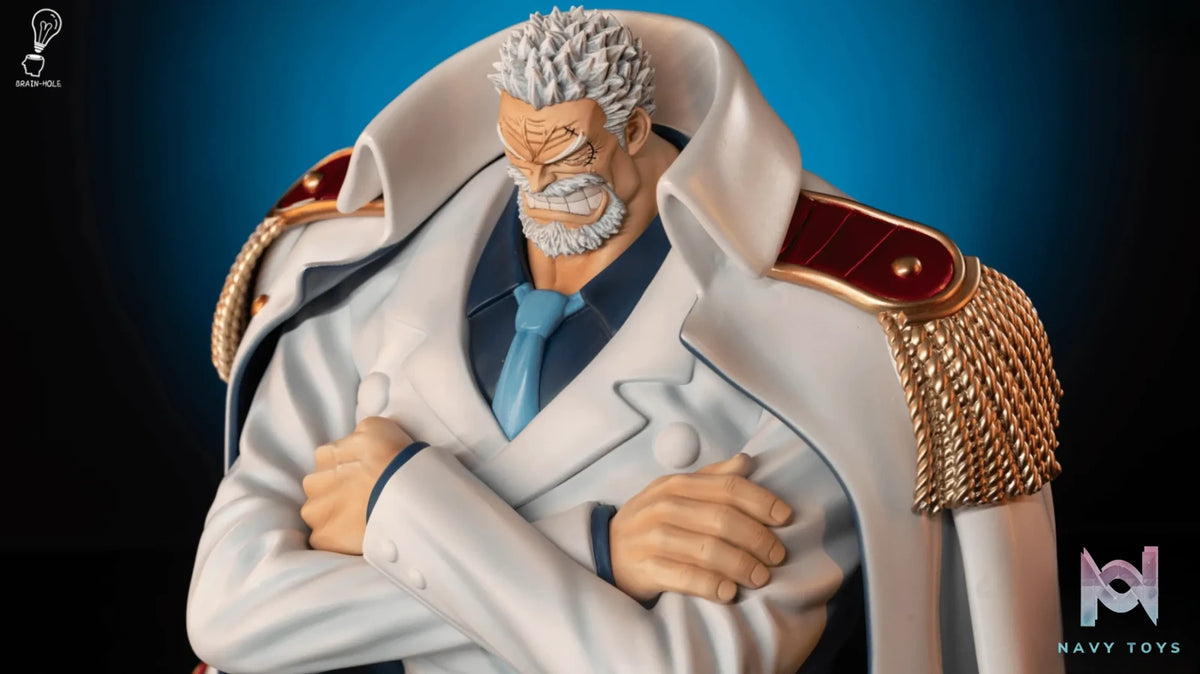 Brain-Hole Studio – One Piece Seated Monkey D Garp