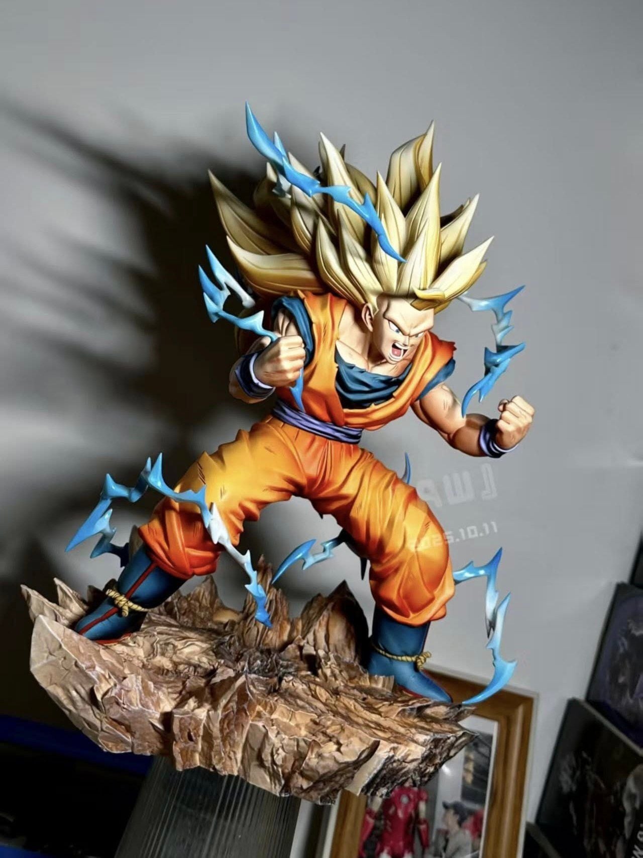 Goku SS3 - Dragon Ball - AW Studio resin statue aw studio anime figure
