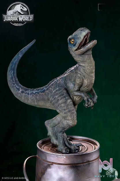 INFINITY Studio – Jurassic World 2 Owen Grady & Little Blue (Licensed)