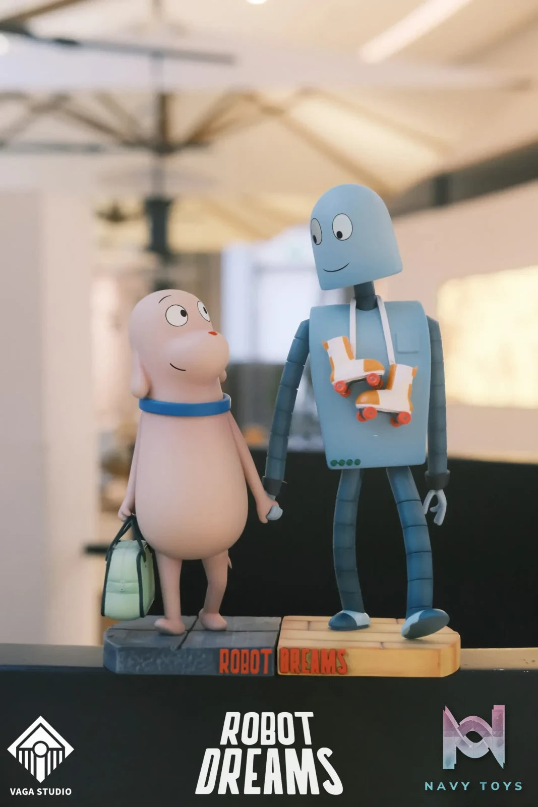 VAGA Studio – Robot Dreams Dog & Robot
