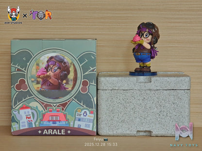 ZOR Studio – Arale Series 002 Holding Poop Dr. Slump