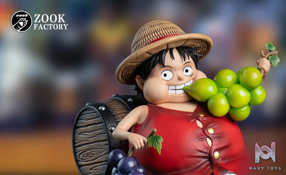Zook Factory Studio – One Piece Title Page Eating Grapes Luffy