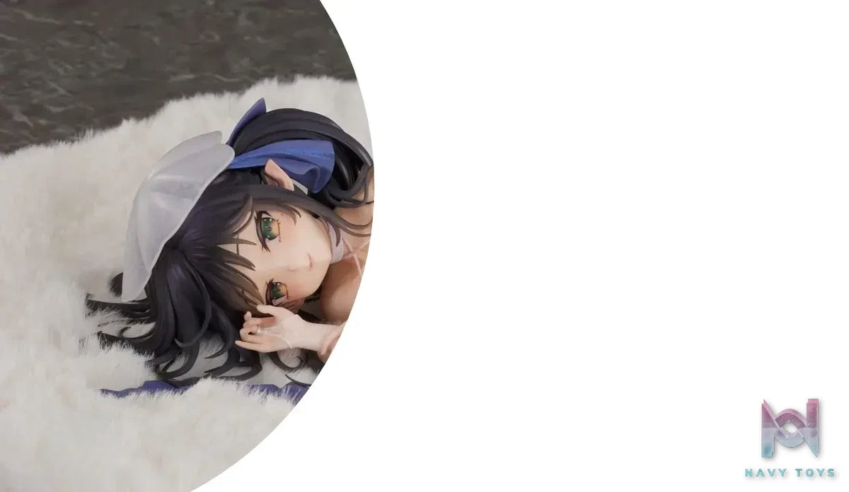 PURE – Stella lying down (Licensed)