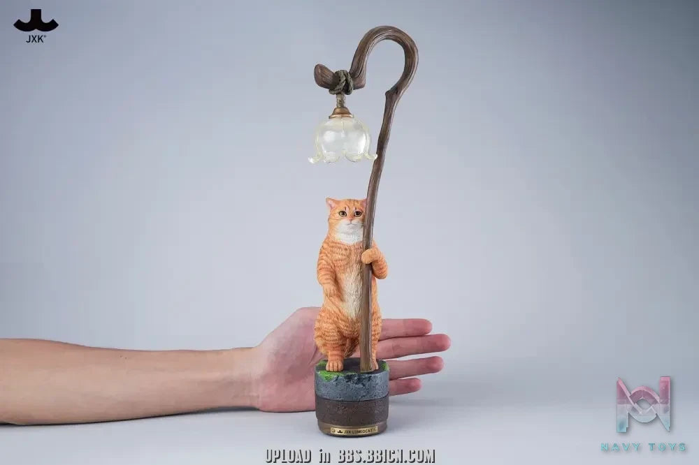 JXK – Lily of the Valley Reflecting a Cat JXK342 (Licensed)