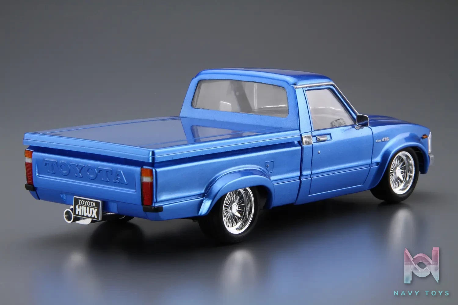 AOSHIMA – 1/24 Scale Car Model #7 (Licensed)