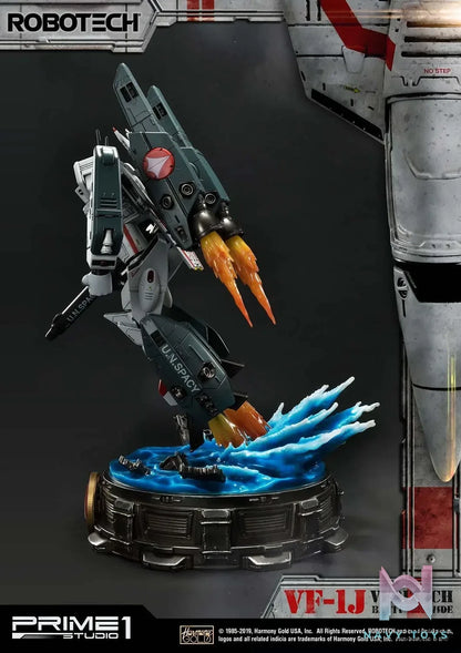 Prime 1 Studio – Premium Masterline Robotech VF-1J Officer’s Veritech Battloid Mode PMRT-05 (Licensed)