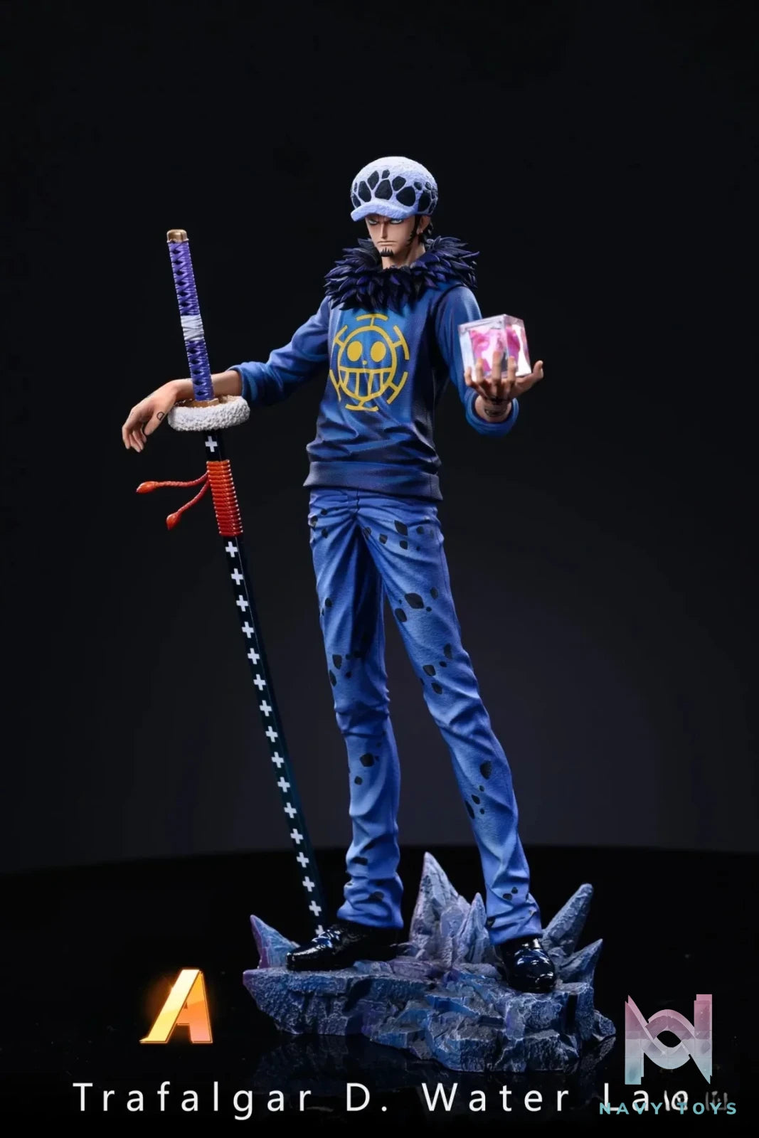 HX Studio - Trafalgar D. Water Law One Piece resin statue Navy Toys anime figure