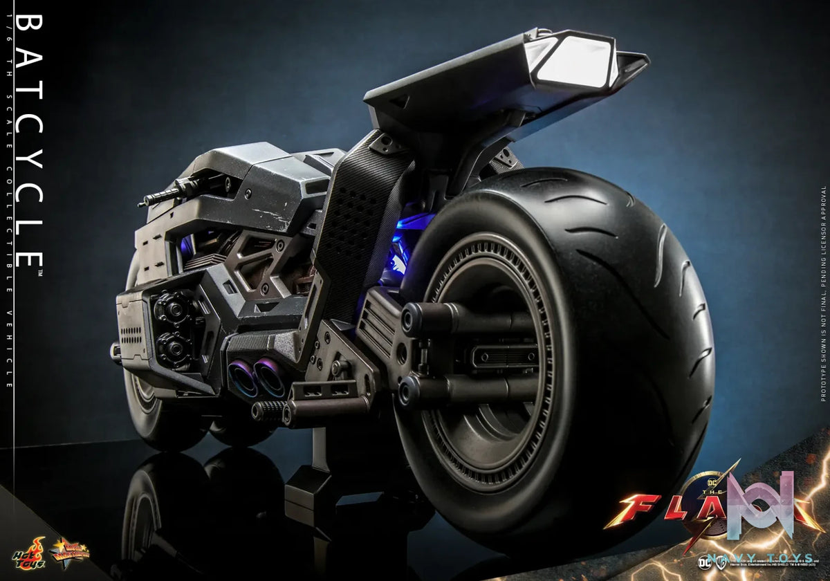Hottoys – The Flash – Batman and Batcycle – 1/6th Scale MMS703 MMS704 MMS705 (Licensed)