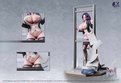 GZ Studio – Kim Mi-Jung in Front of the Floor-to-Ceiling Window A Wonderful New World